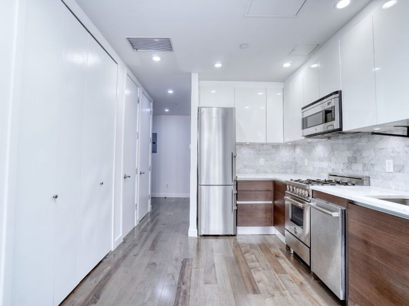 11-35 45th Avenue 3H, Queens NY 11101