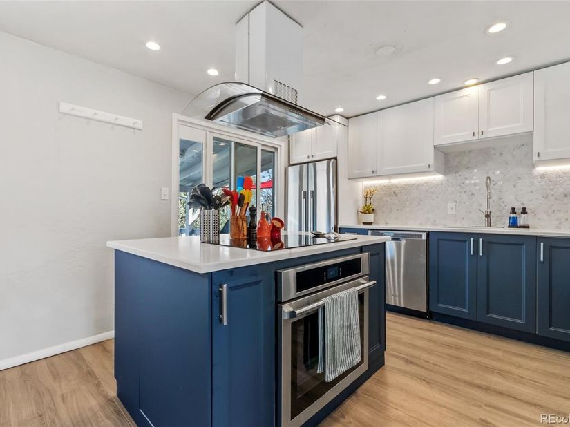 13436 Fitzsimons Way, Aurora CO 80011