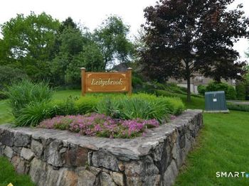 5 Ledgebrook Drive