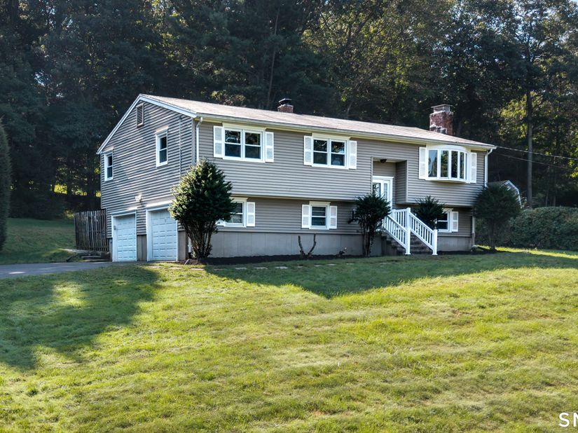 121 Longfellow Road, Shelton CT 06484