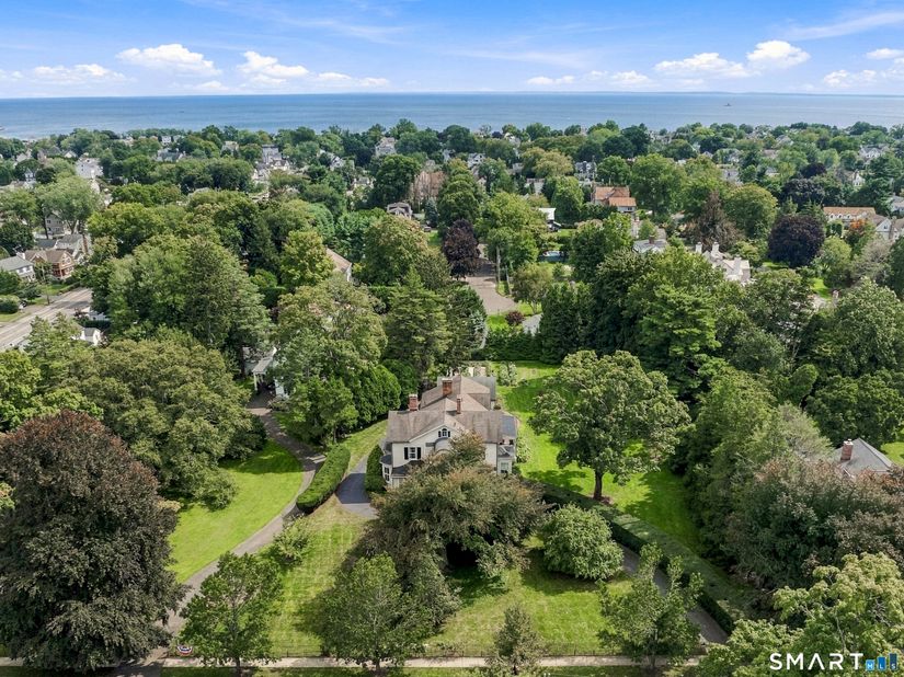 415 Old Post Road, Fairfield CT 06824