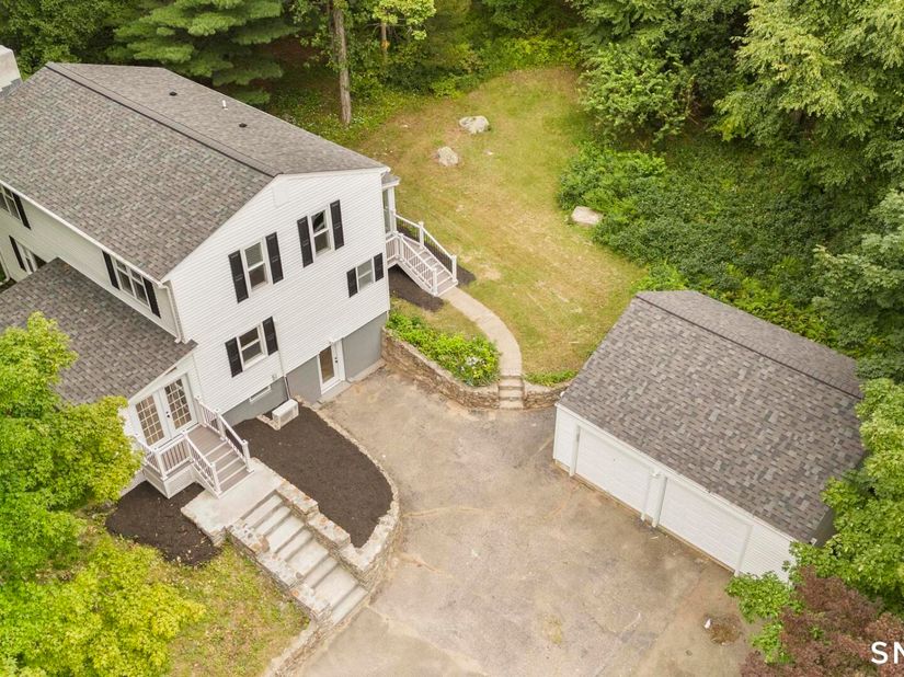31 Jackson Drive, Trumbull CT 06611