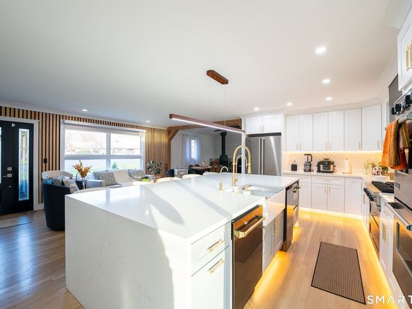 295 Fan Hill Road, Monroe CT 06468