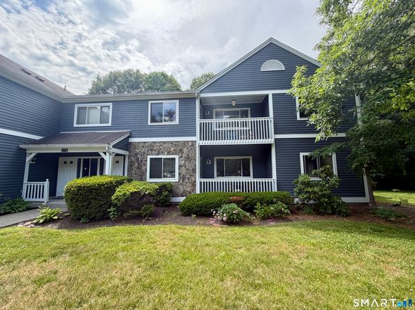 210 Windgate Circle A, Monroe CT 06468