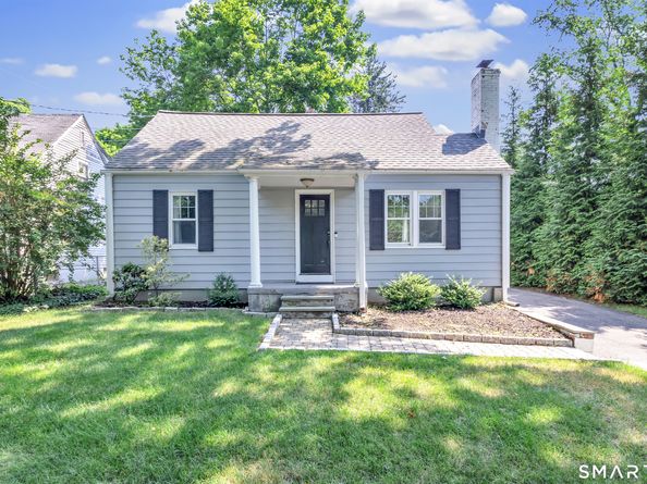 2082 Stratfield Road, Fairfield CT 06825