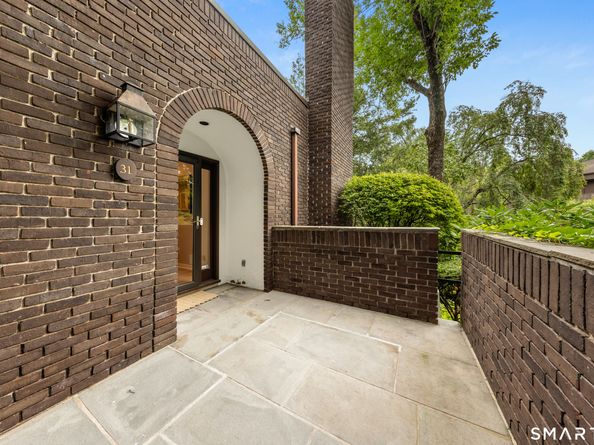 289 New Norwalk Road 31, New Canaan CT 06840