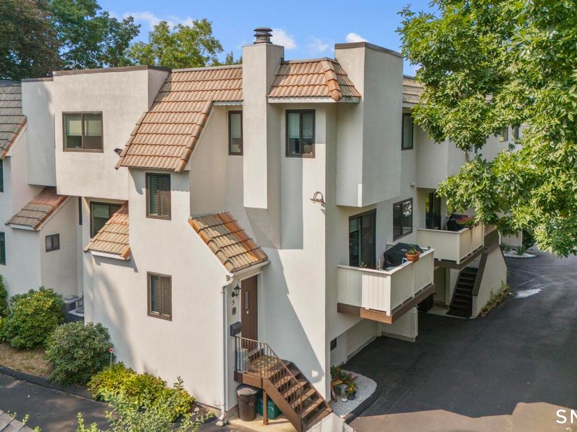 40 Riverside Avenue 4, Stamford CT 06905