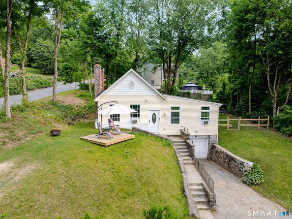 19 Calverton Drive, New Fairfield CT 06812