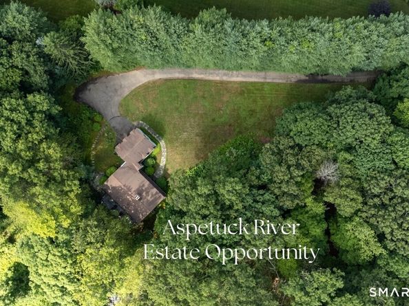 36 Lyons Plain Road, Westport CT 06880