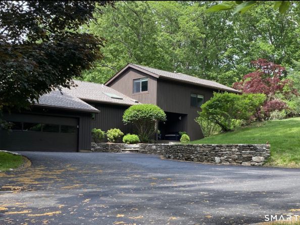 28 Pony Trail Road, Stamford CT 06903