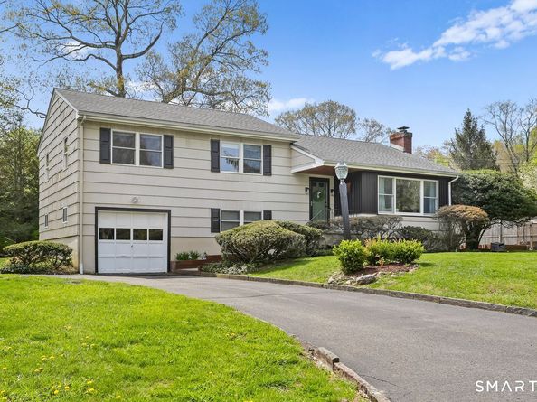 19 Ravenwood Road, Norwalk CT 06850