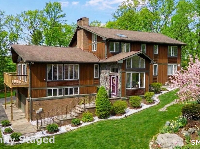 81 Georges Lane, Monroe CT 06468