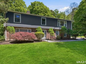 22 Cobblestone Place
