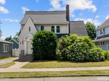 695 W Taft Avenue