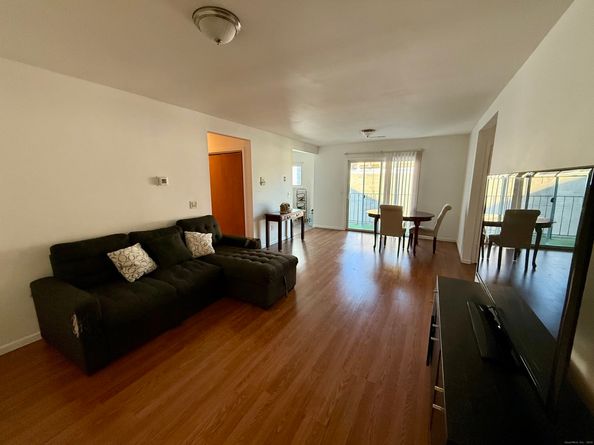 16 Houston Terrace APT 7, Stamford CT 06902