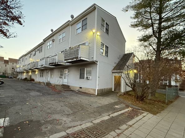 186 Stillwater Avenue APT 129, Stamford CT 06902