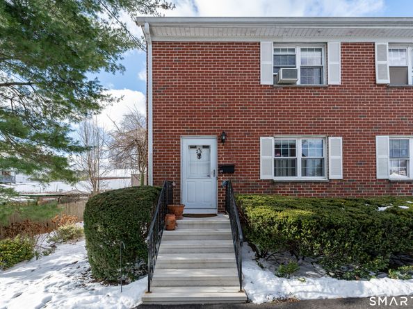 240 Wardwell Street APT 26, Stamford CT 06902