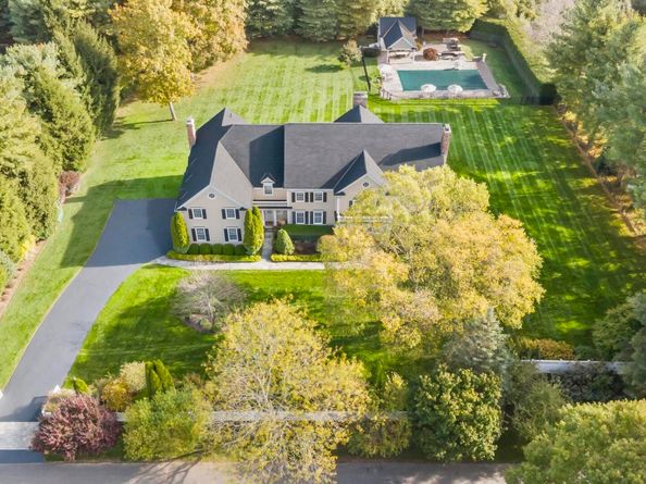 342 Midlock Road, Fairfield CT 06824