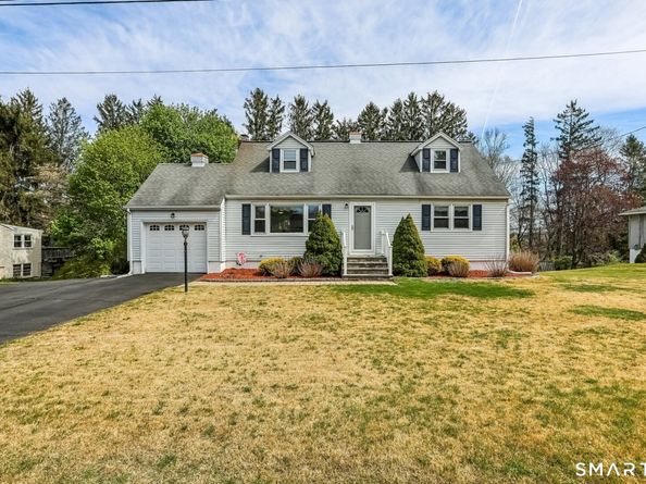 6 Country Ridge Road, Danbury CT 06811