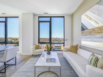 255 W. Falls Station Boulevard