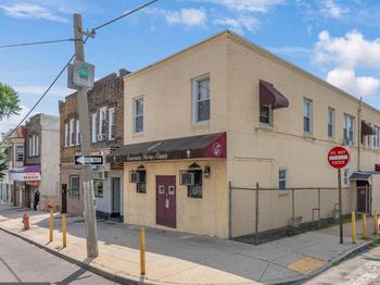 6222 Lansdowne Avenue