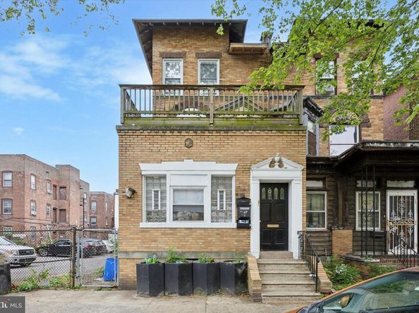 211 S 45TH Street, Philadelphia PA 19104