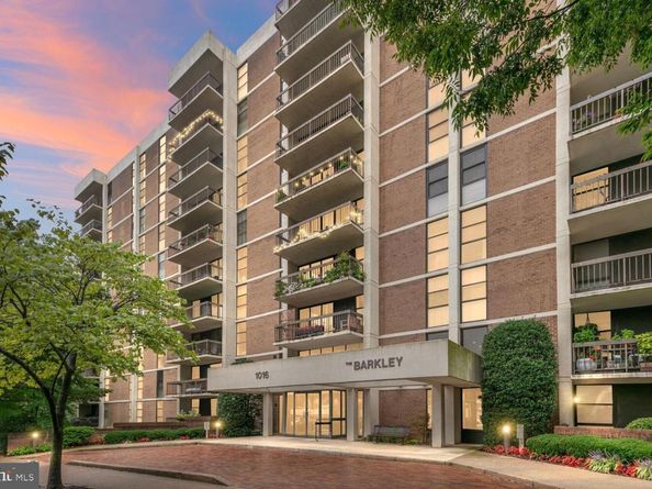 1016 S Wayne Street 302, Arlington VA 22204