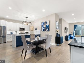 819 N Uber Street
