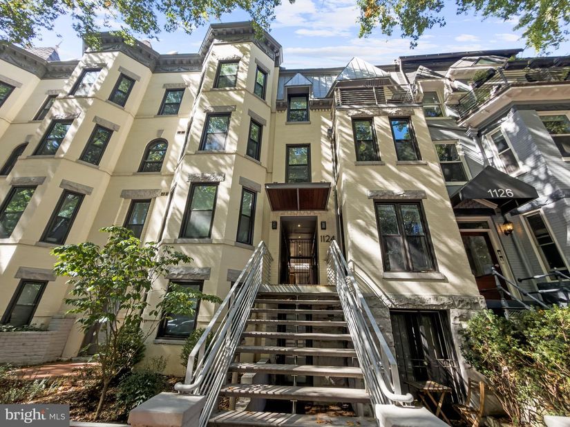 1124 25TH Street NW 203, Washington DC 20037
