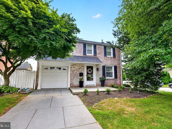 19 Harmil Road, Broomall PA 19008