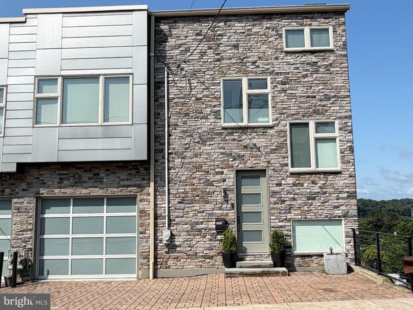 4084 Manayunk Avenue, Philadelphia PA 19128
