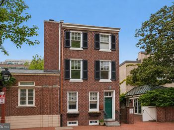 605 Pine Street