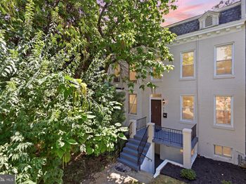 608 Kenyon Street NW