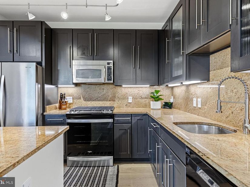 2200 N Westmoreland Street 421, Arlington VA 22213