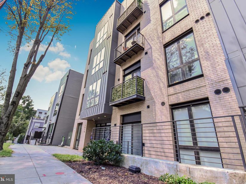 1016 17TH Place NE 102, Washington DC 20002