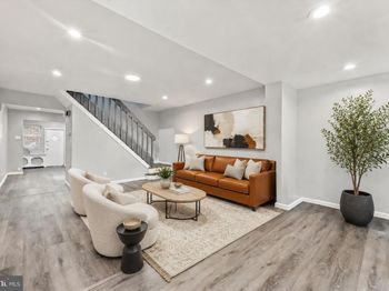 2557 S 61st Street