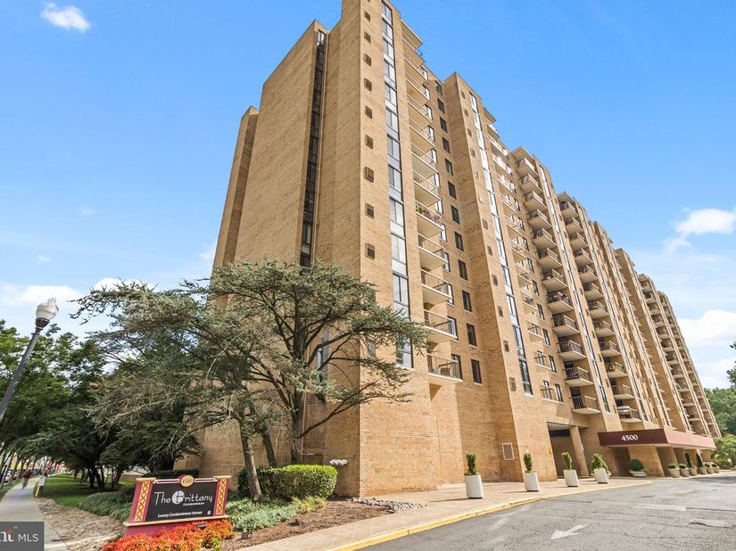 4500 S Four Mile Run Drive 508, Arlington VA 22204