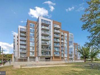 88 V Street SW