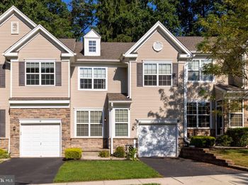 8 Jamies Court