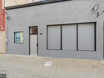 1414 W Oxford Street