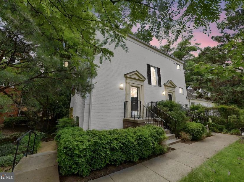 3478 Martha Custis Drive, Alexandria VA 22302