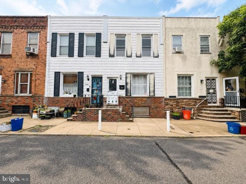 2536 S Fairhill Street, Philadelphia PA 19148