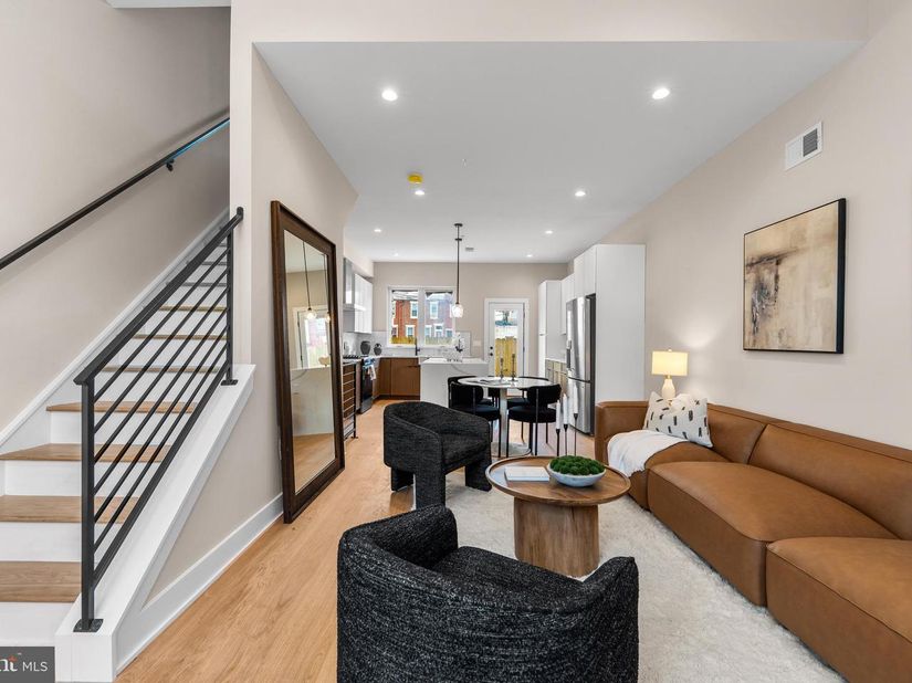 911 Emily Street, Philadelphia PA 19148