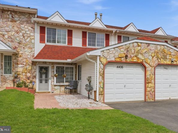 4406 Ernie Davis Circle, Philadelphia PA 19154
