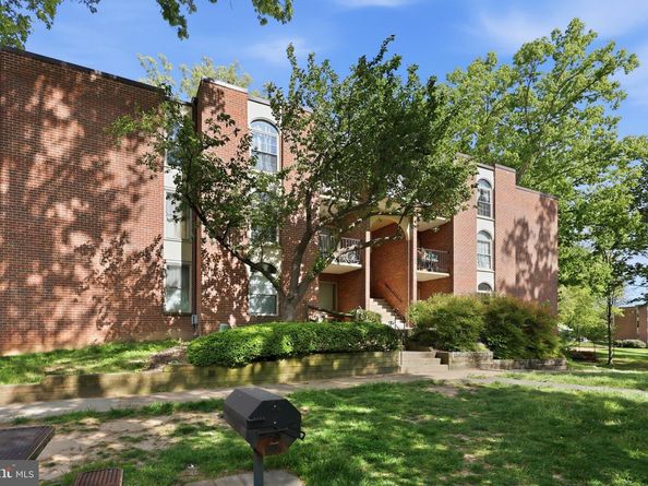 3310 Woodburn Village Drive 14, Annandale VA 22003