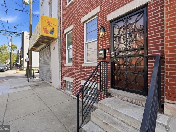 2057 N Franklin Street, Philadelphia PA 19122