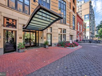 400 Massachusetts Avenue NW