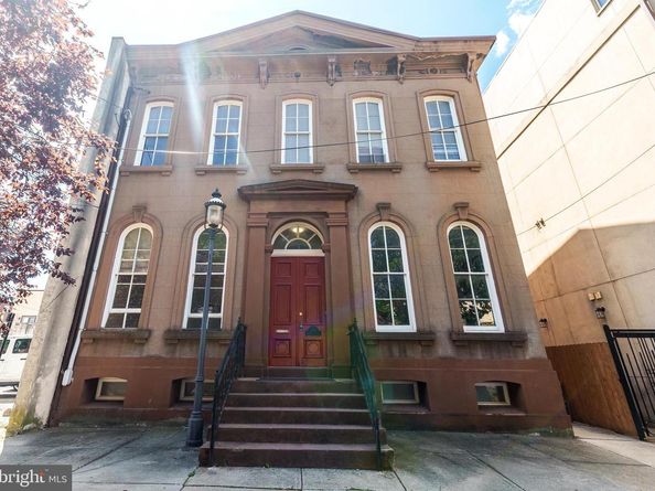 318 Bainbridge Street, Philadelphia PA 19147