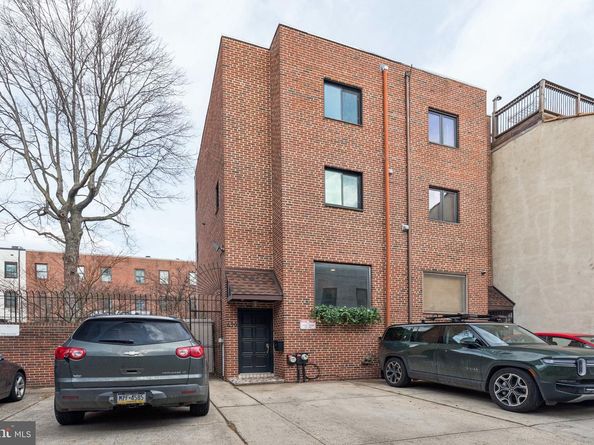 429 Gaskill Street, Philadelphia PA 19147