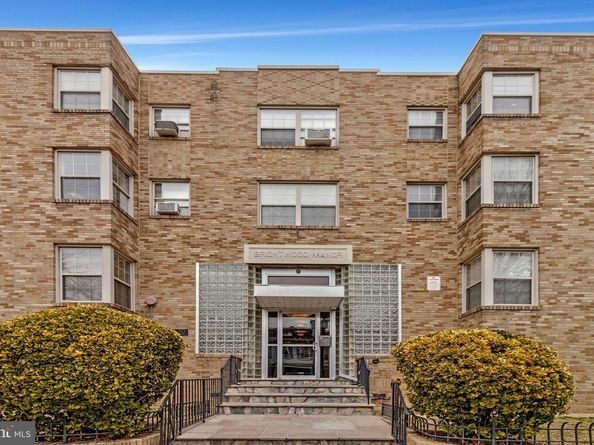 939 Longfellow Street NW 6, Washington DC 20011